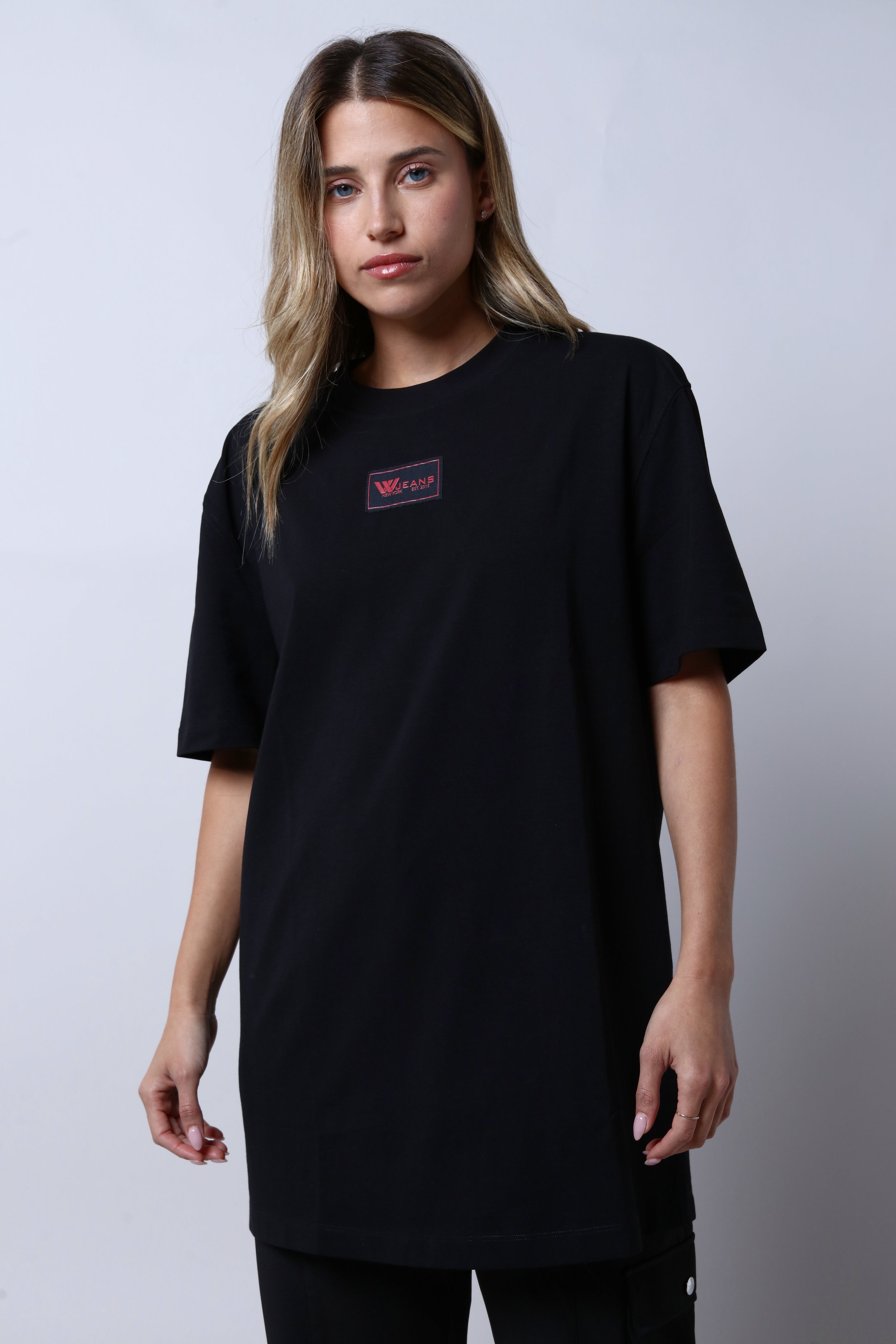 חולצת טי שירט W JEANS בצבע שחור לנשים