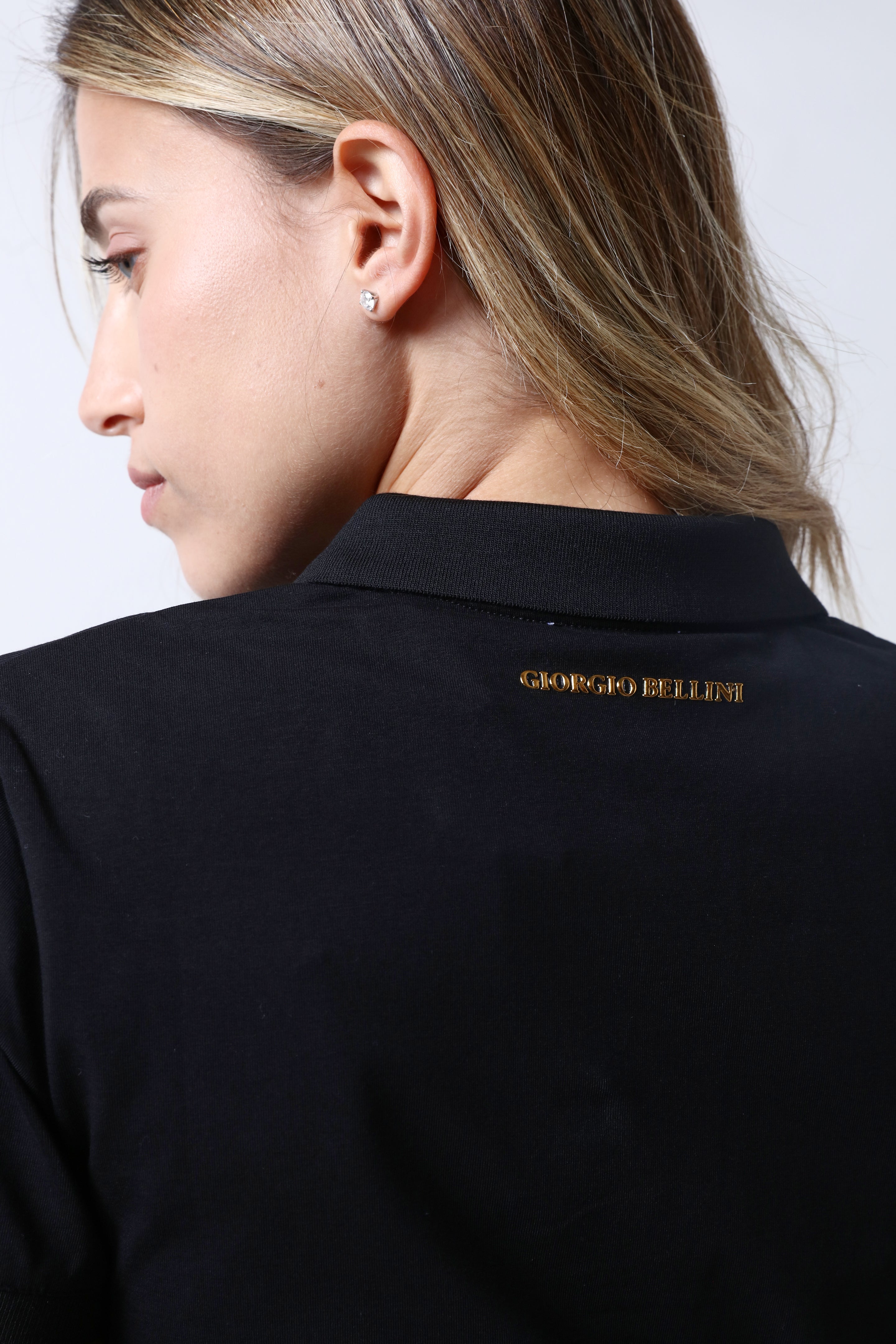 חולצת צווארון GIORGIO BELLINI בצבע שחור לנשים