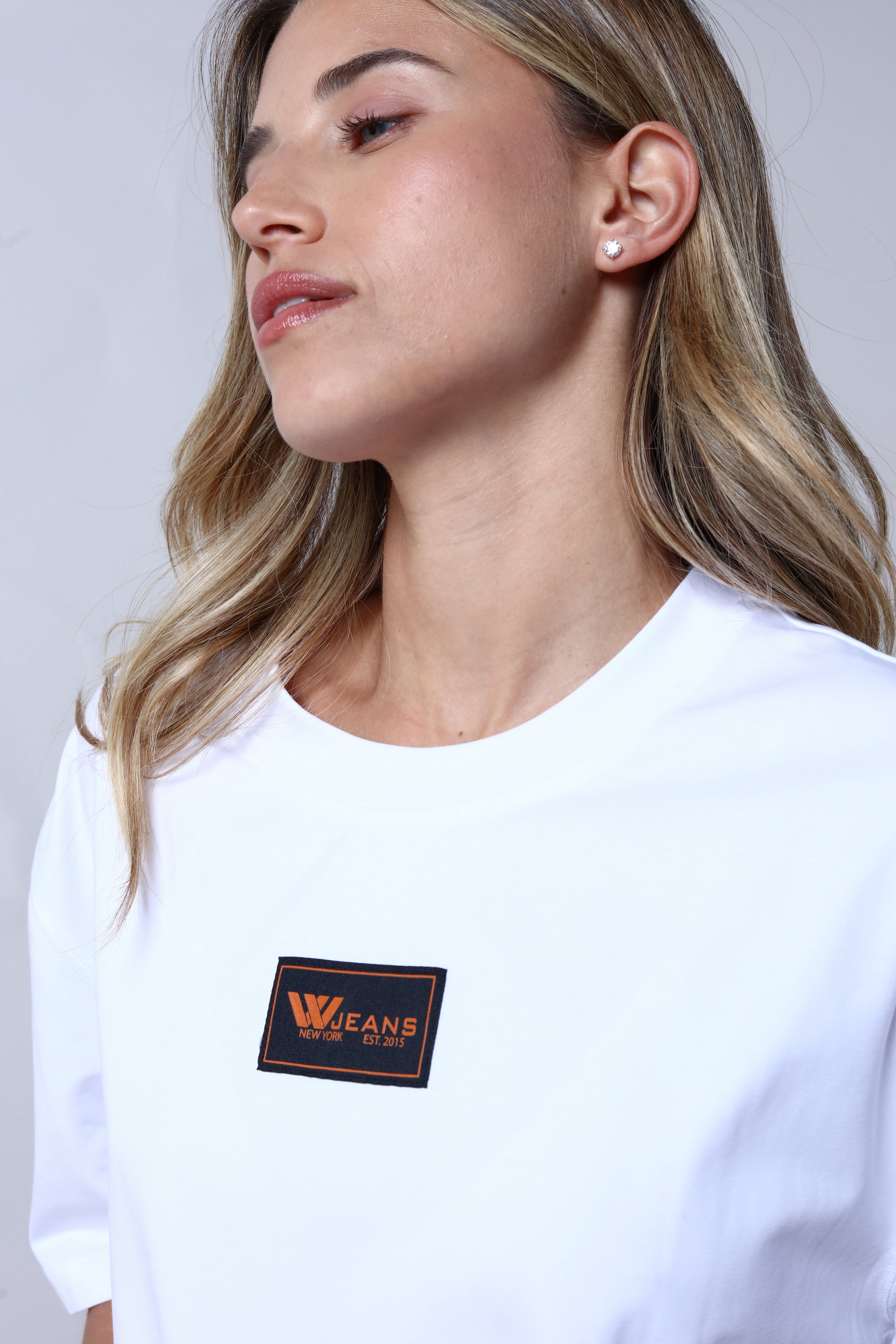 חולצת טי שירט W JEANS בצבע לבן לנשים