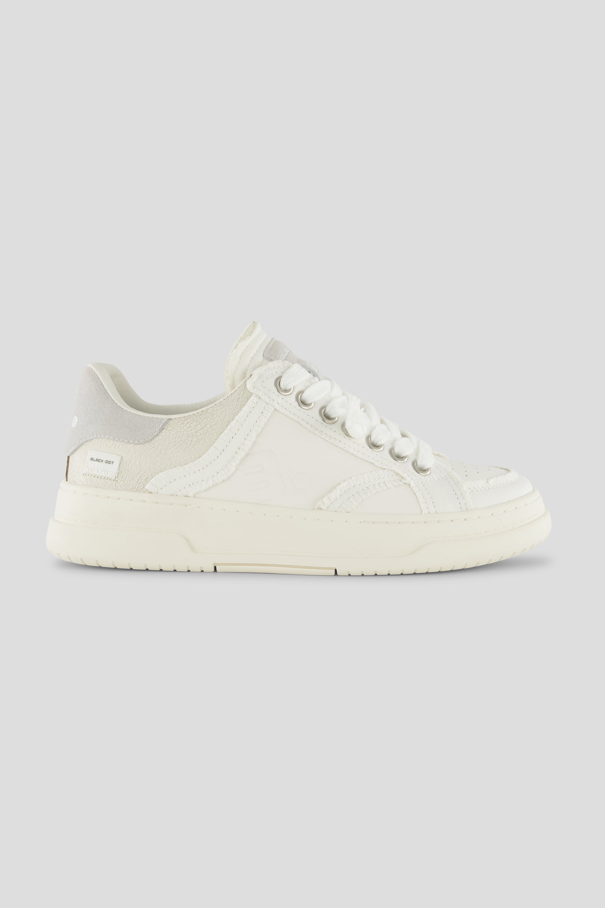 SNEAKERS BD modern minimal look