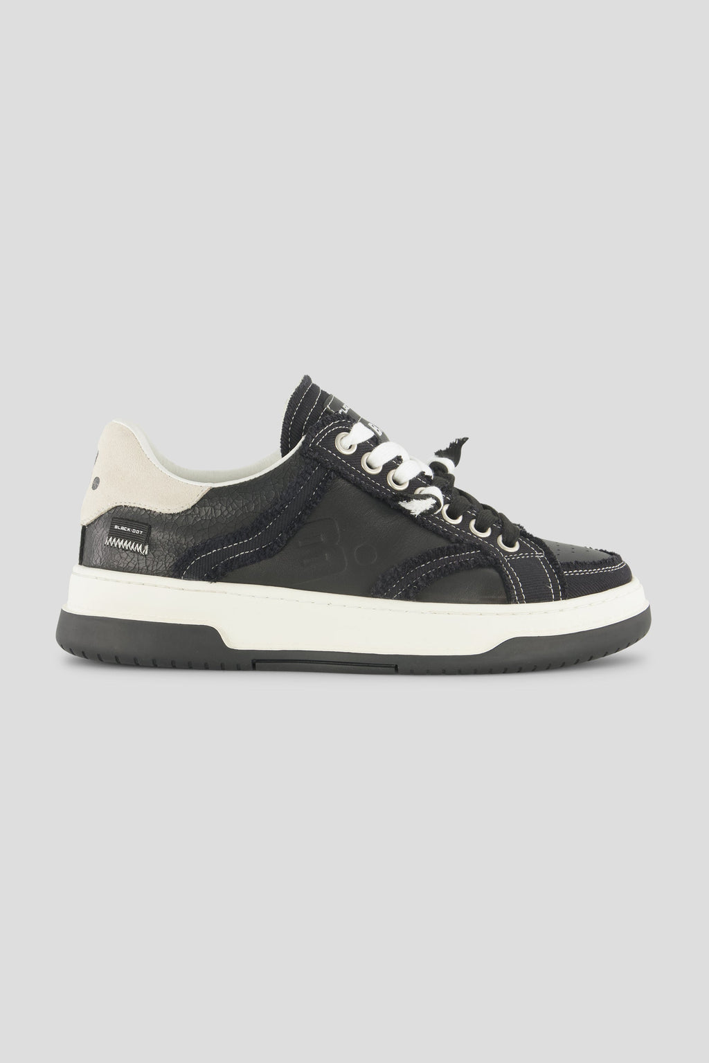 SNEAKERS BD modern minimal look