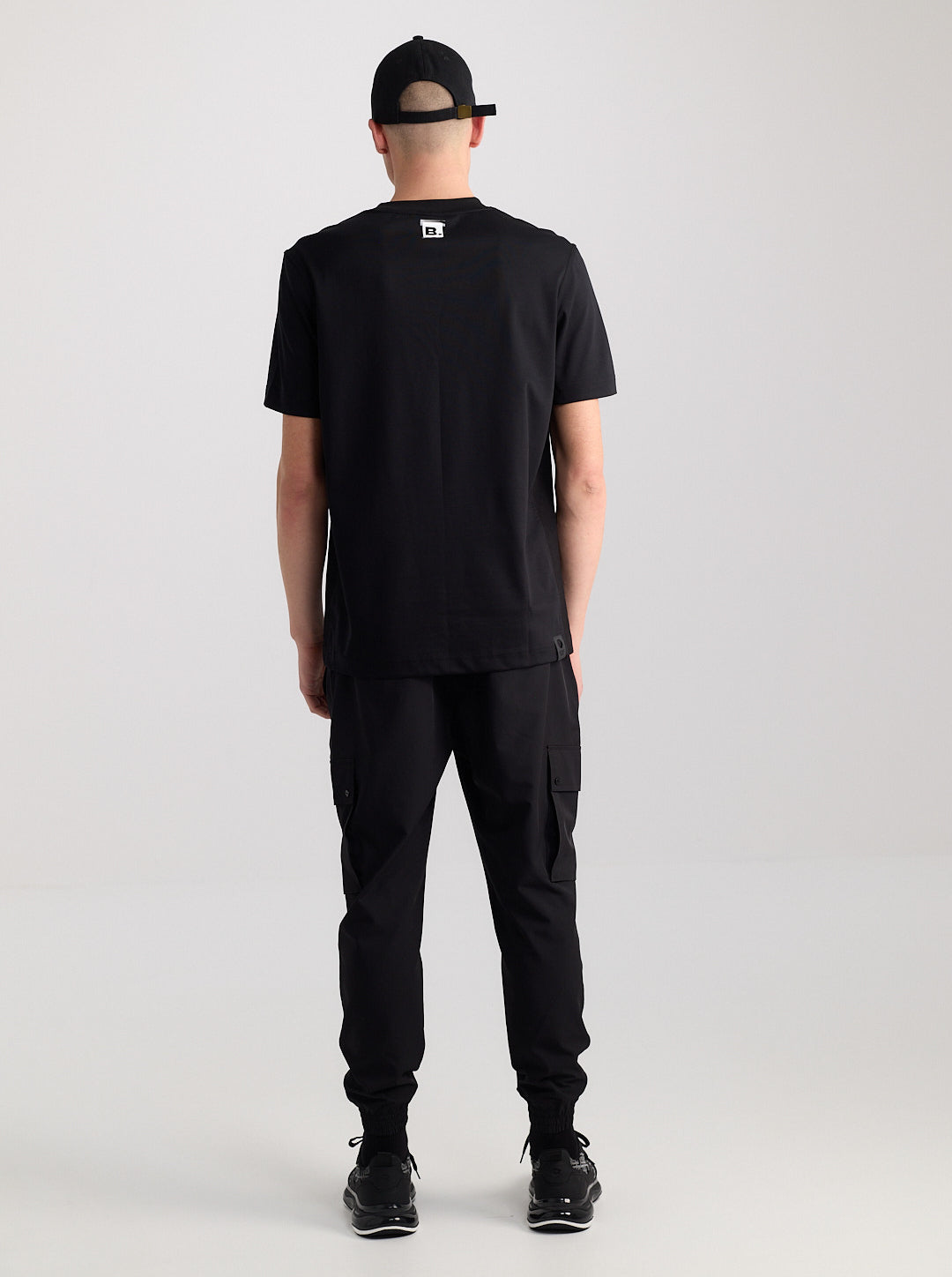 T-SHIRT Modern Sophistication