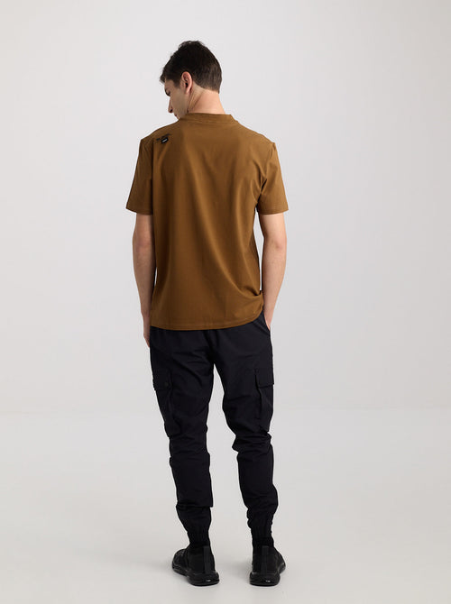 T- SHIRT EMBOSSED LOGO