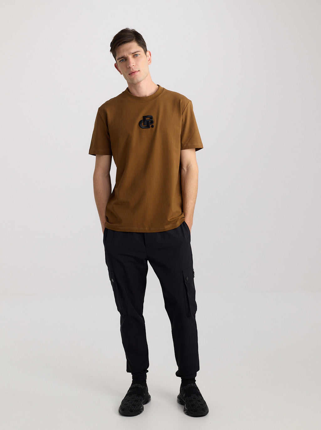 T- SHIRT EMBOSSED LOGO