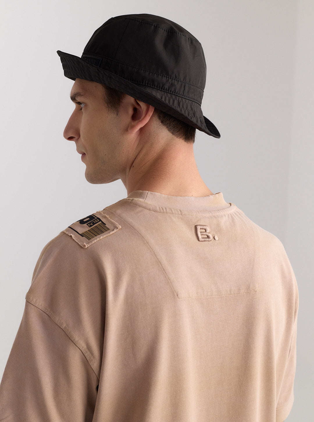 T-SHIRT Artisan Detail