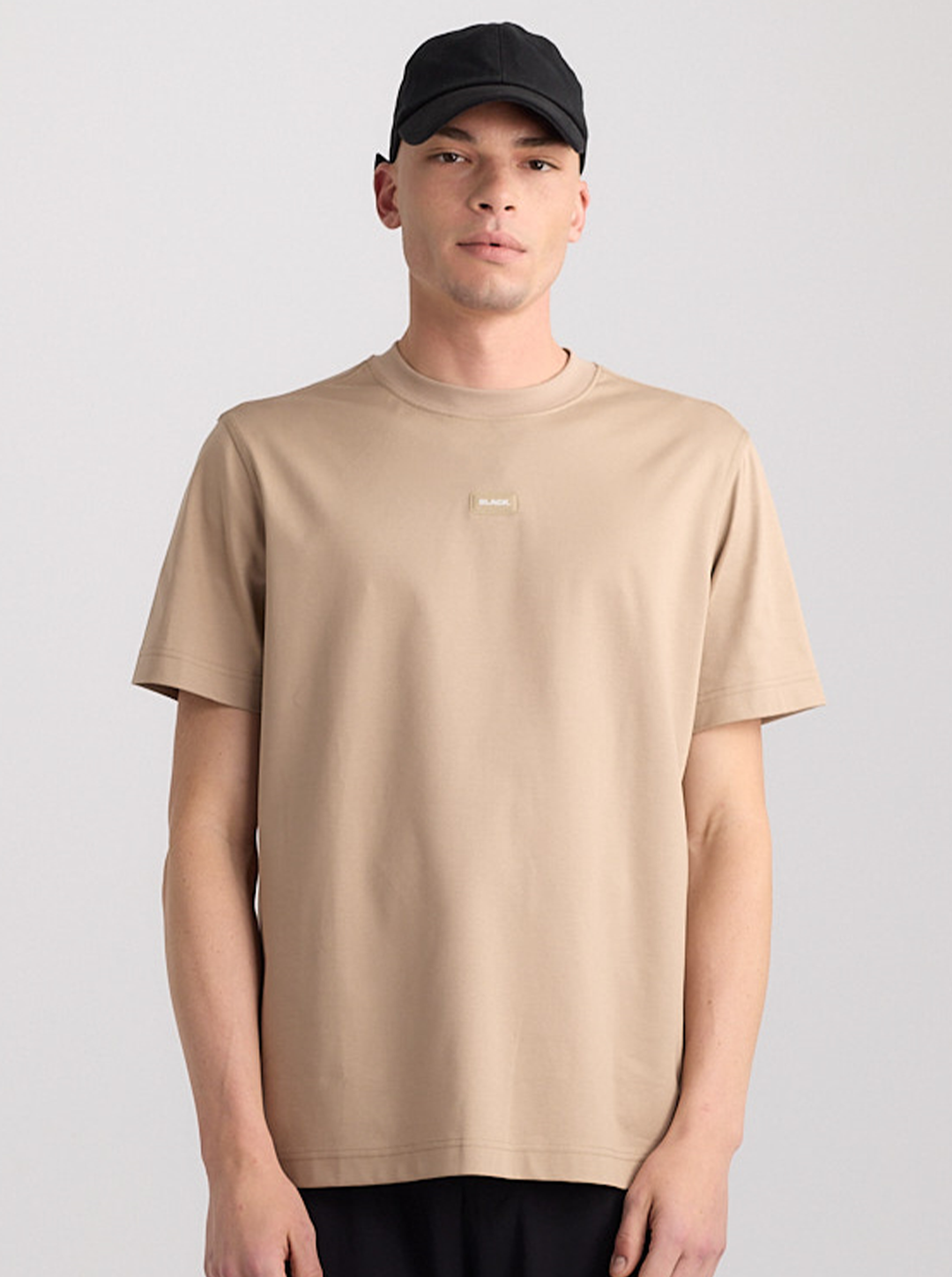 T-SHIRT Elevated Essentials