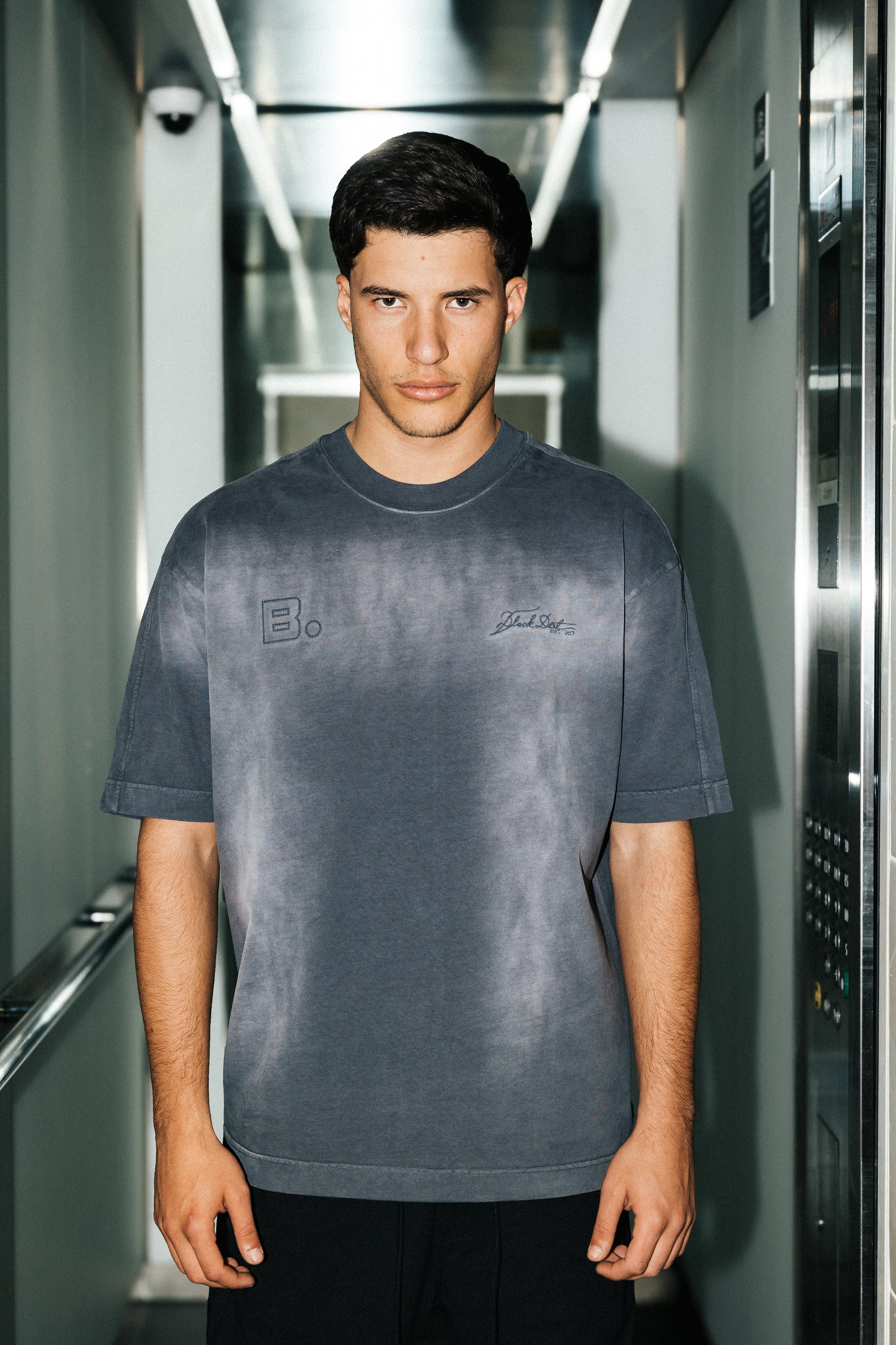 T-SHIRT BD minimal logo