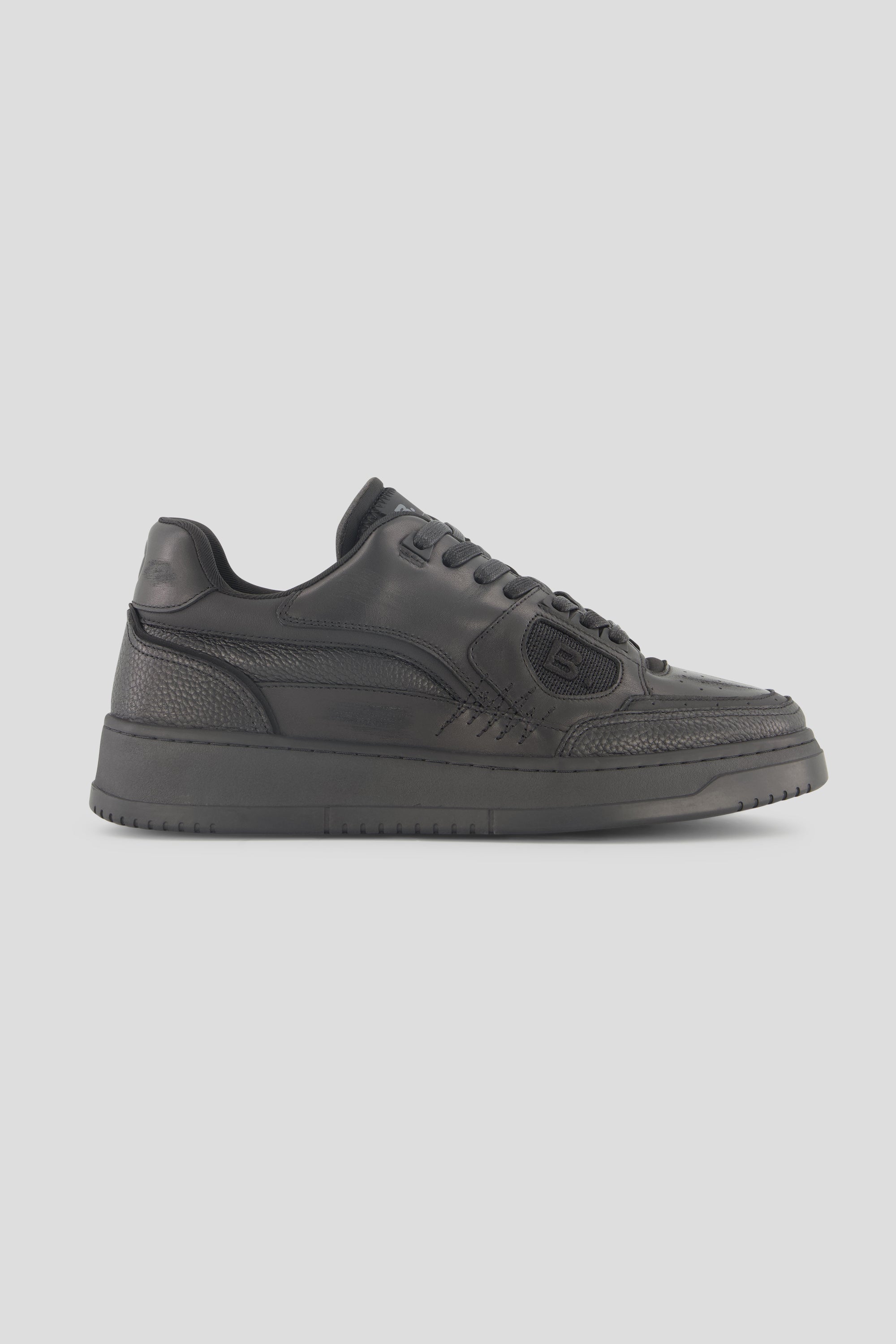 סניקרס BLACK DOT - קונטרסט אדג'