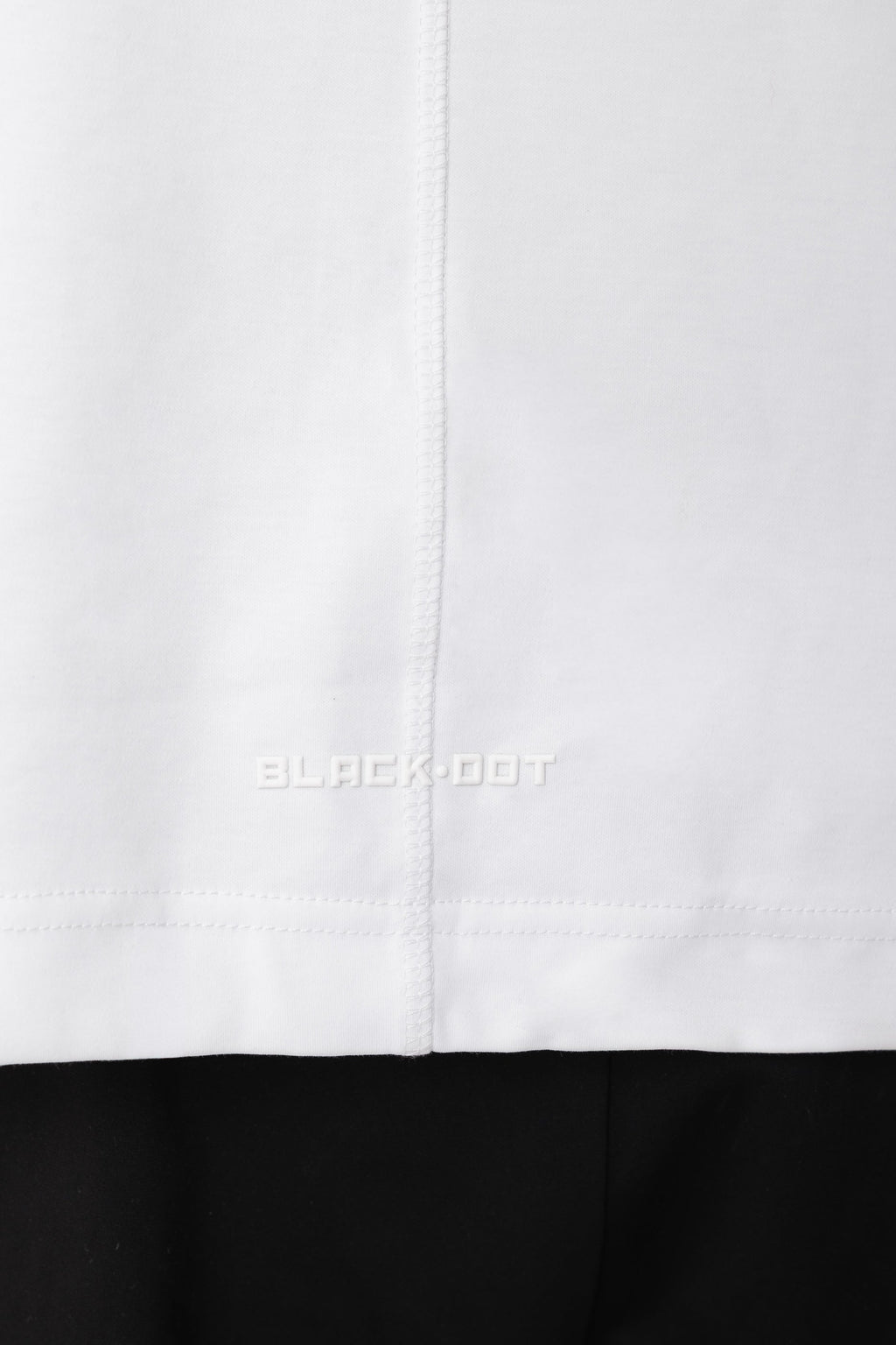 טישרט BLACK DOT - שרוול ארוך מיתוג אנכי