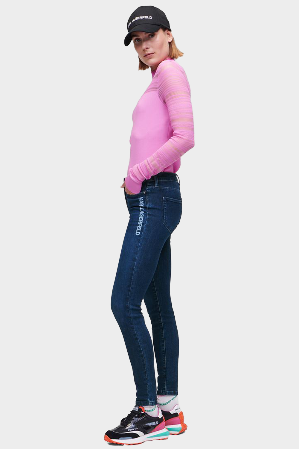 מכנסי ג'ינס לנשים בצבע כחול KARL LAGERFELD Vendome online | ונדום .