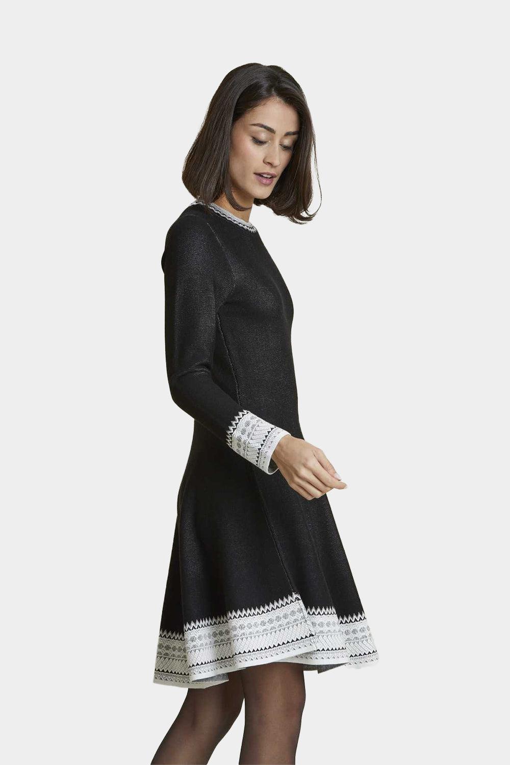 שמלת סריג לנשים ג'קארד גרפי פליסה RENE DERHY Vendome online | ונדום .