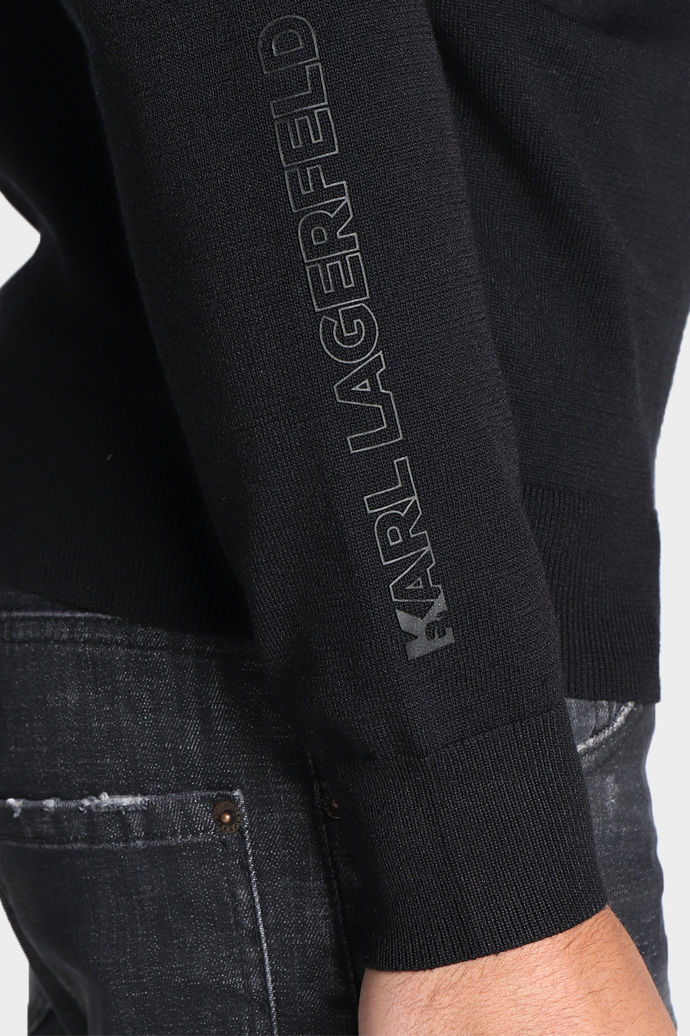 סריג לגברים בצבע שחור KARL LAGERFELD Vendome online | ונדום .